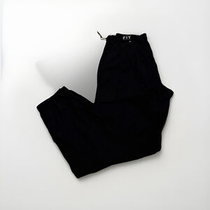 Jogger Fit Elastic Waist Cargo Pants Black• Button/Zip Closure• Size Med